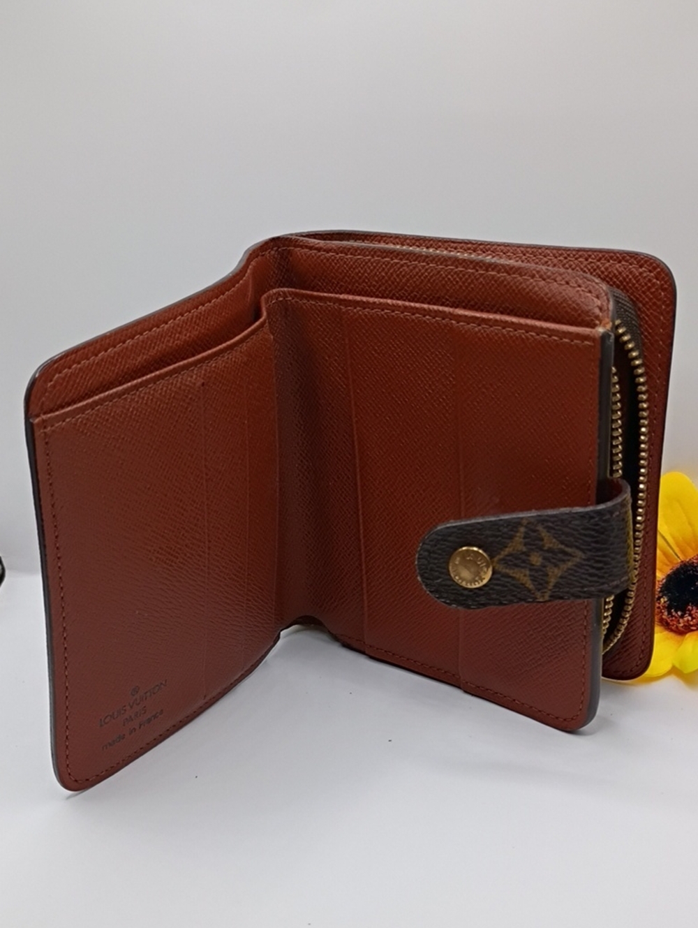 Louis Vuitton Mini Compactable Wallet - Picture 3 of 16